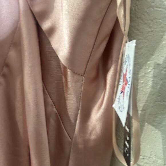 XSCAPE 6247X Evenings Halter Neck Satin Trumpet Gown 8 $ 308.00 NEW - Picture 5 of 6